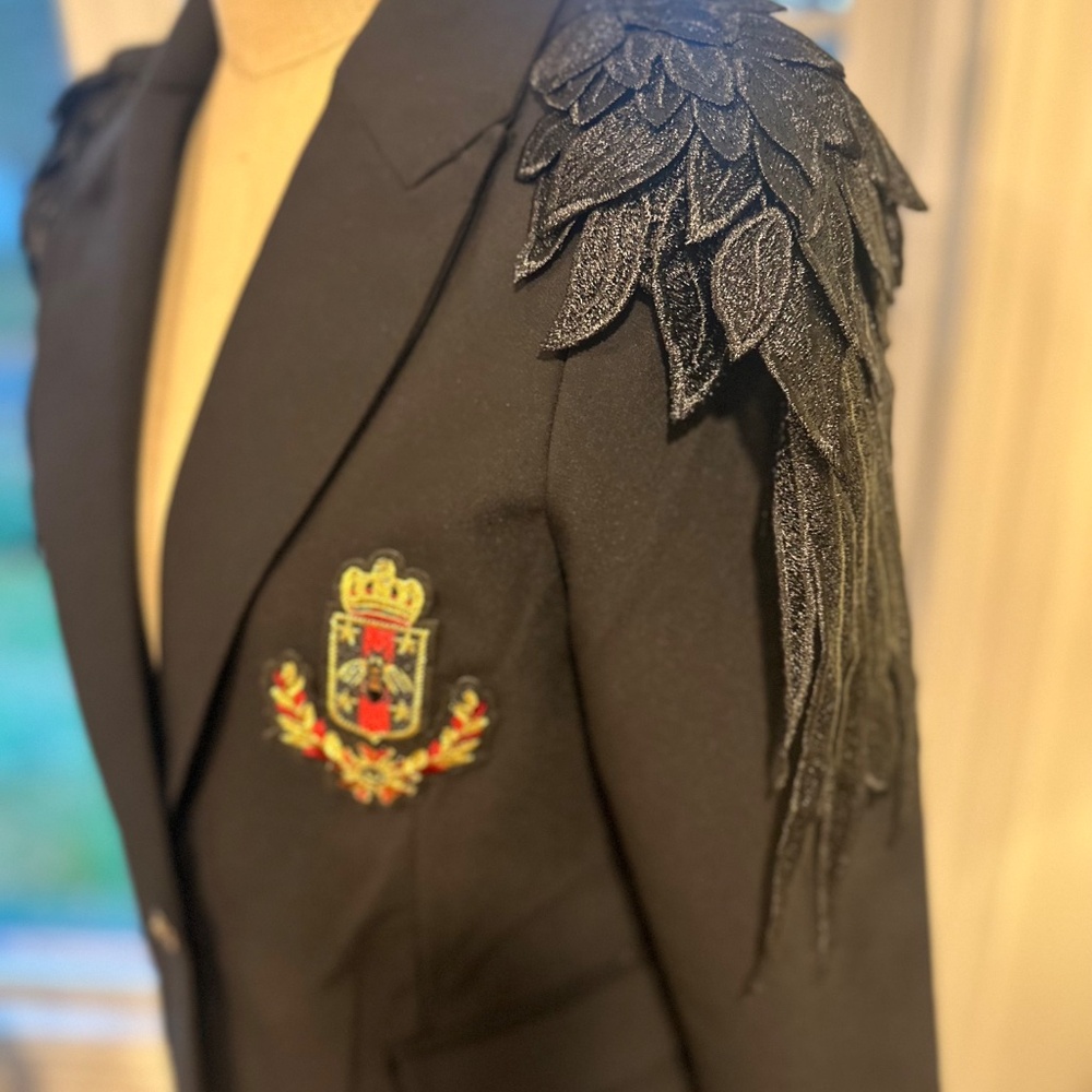 Elegant. Dark. Unforgettable.NICOLE MILLER Black Statement Blazer. - Picture 2 of 3